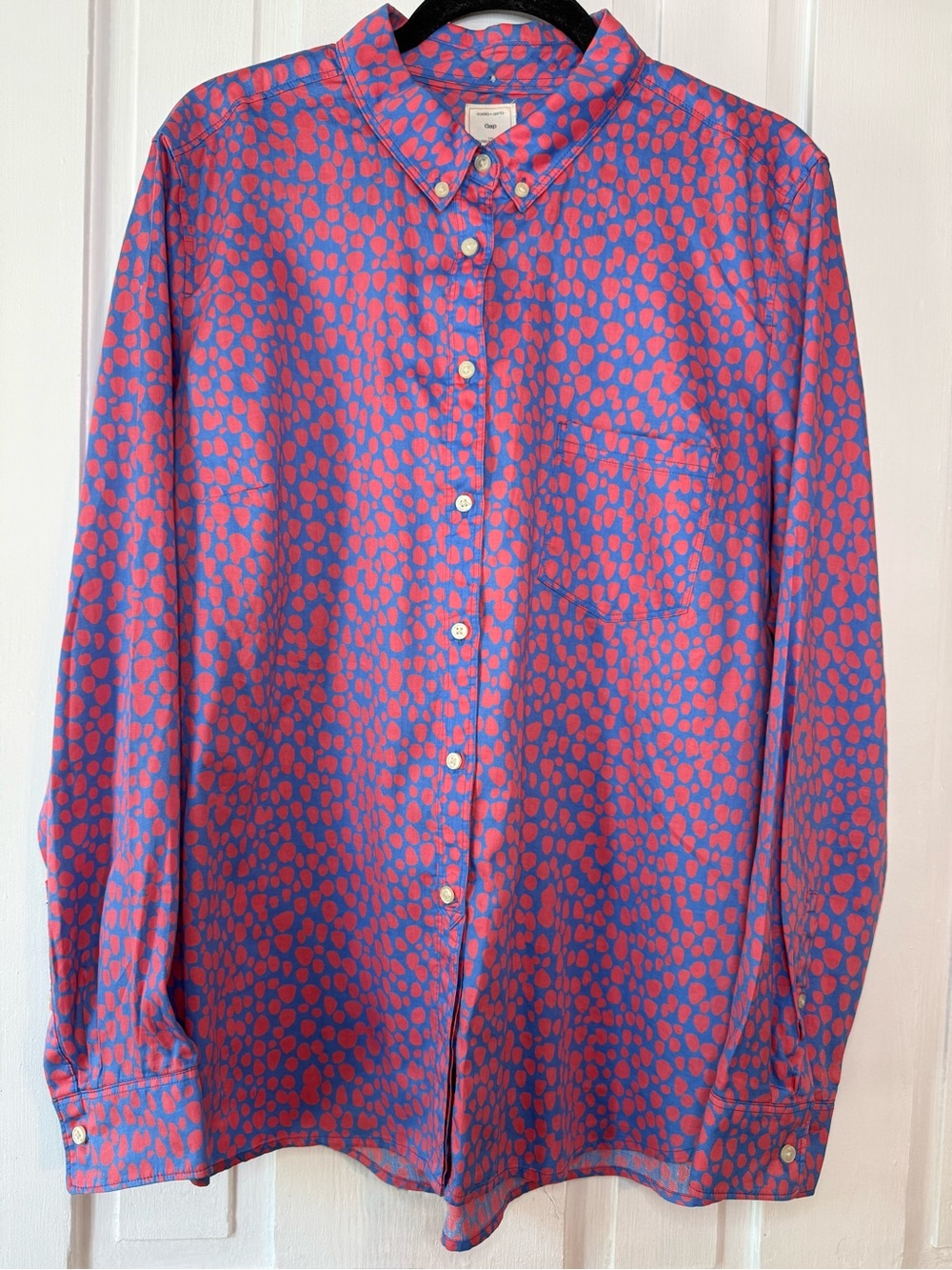 GAP The Shrunken Boyfriend Dot Button Down Shirt - XL